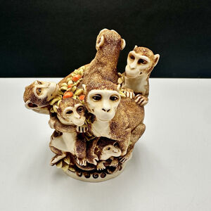 Harmony Kingdom "Family Reunion" TJLEMO 3297/7200 Ltd Ed. Monkey Figurine